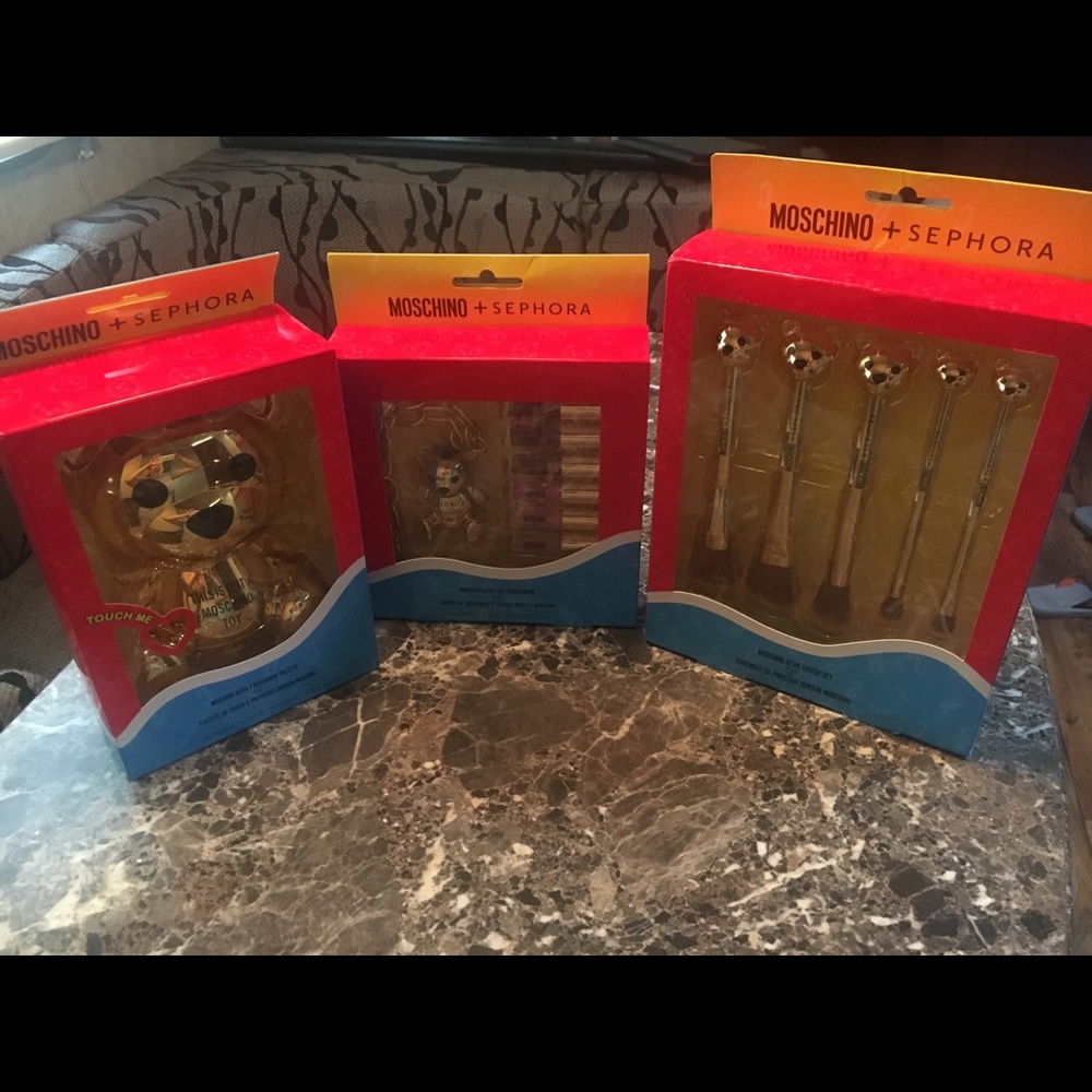 LE Moschino Bear Brush Set